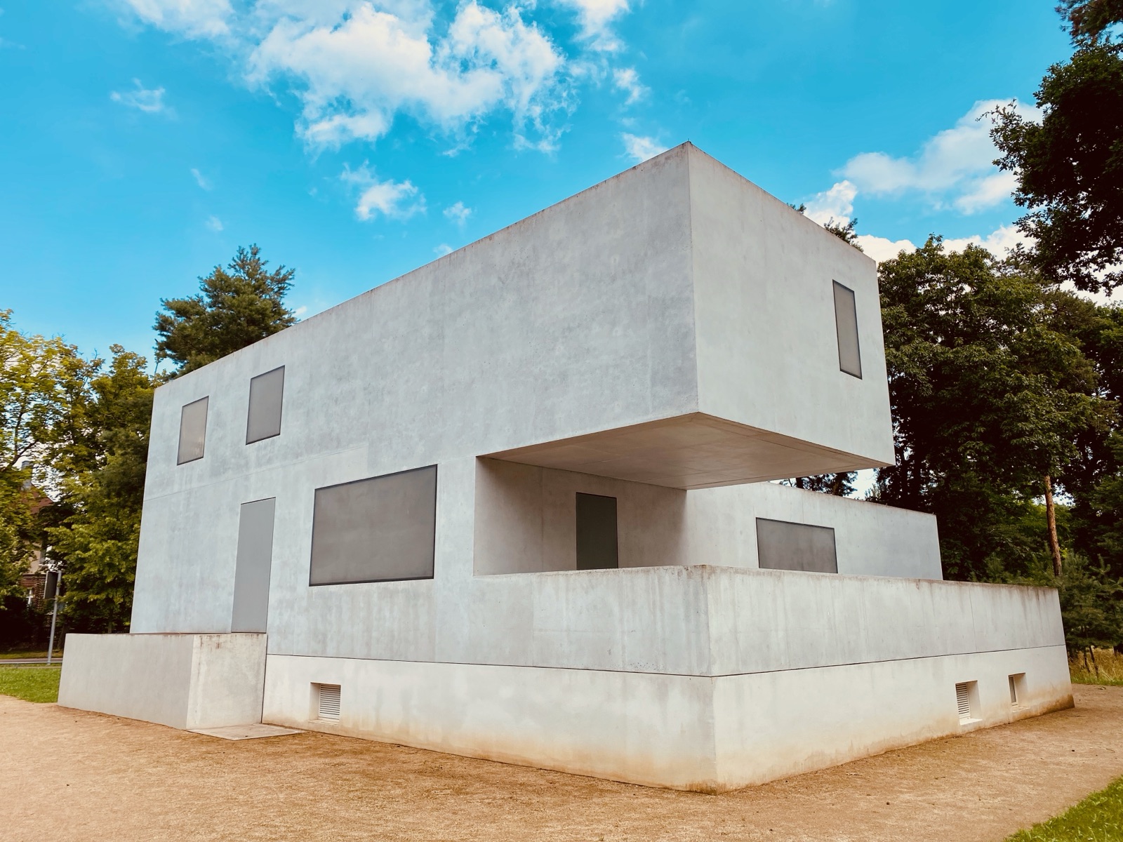 Meisterhaus — kubisches Bauhaus-Gebäude, Dessau · Randlicht Fotografie